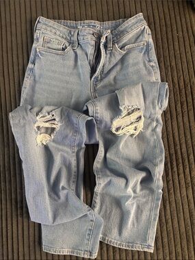 Old Navy Light Blue Straight Leg Ripped Jeans
